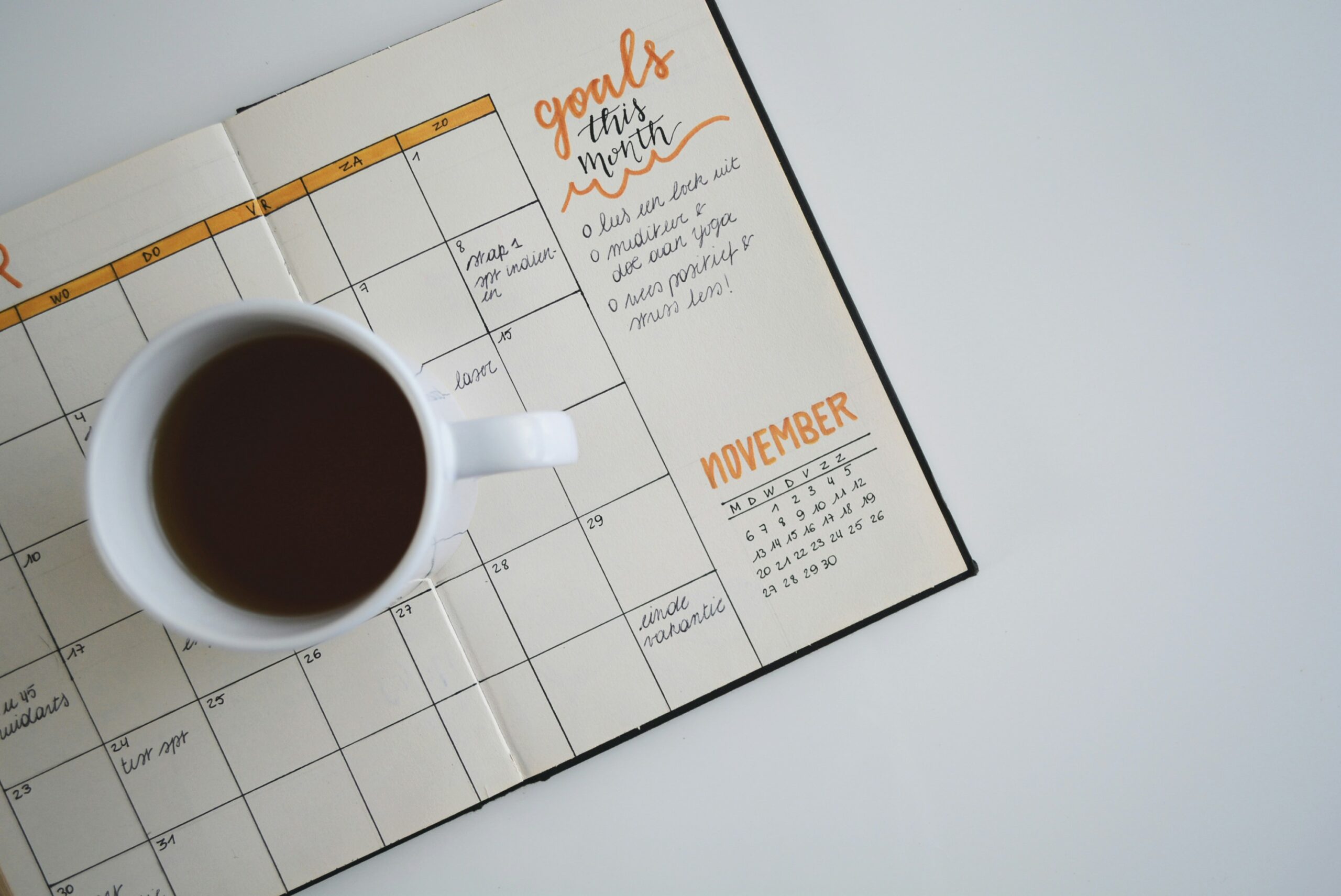 timer and notebook used for active recall study rounds